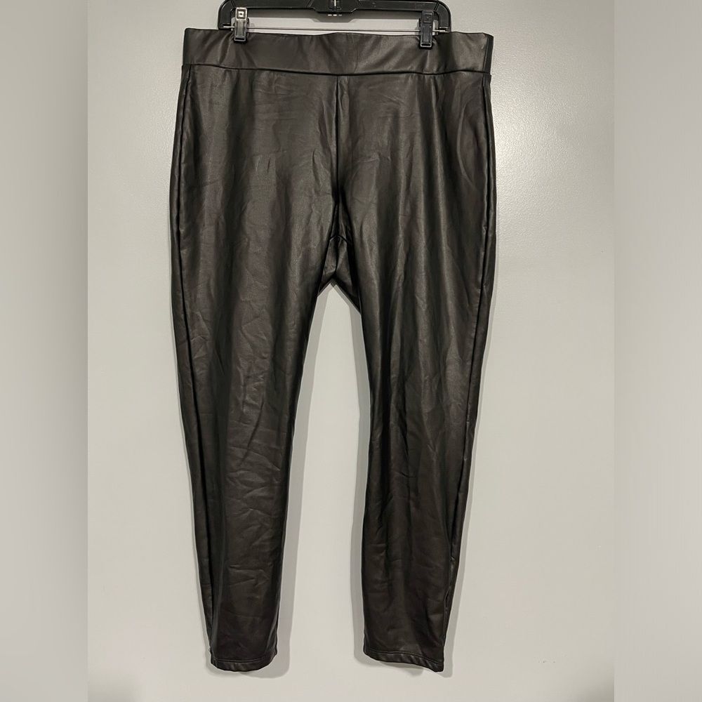 Leather leggings